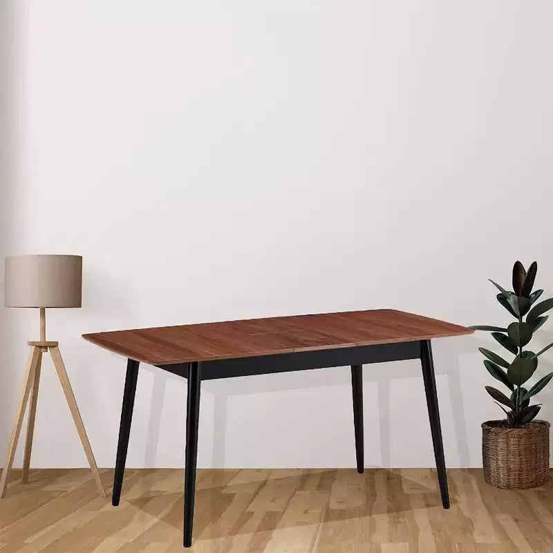 Table à manger extensible de 63 pouces – Bois naturel et noir, 6 places