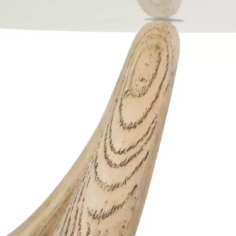 Table basse abstraite en ciment - Plateau triangulaire en verre, beige