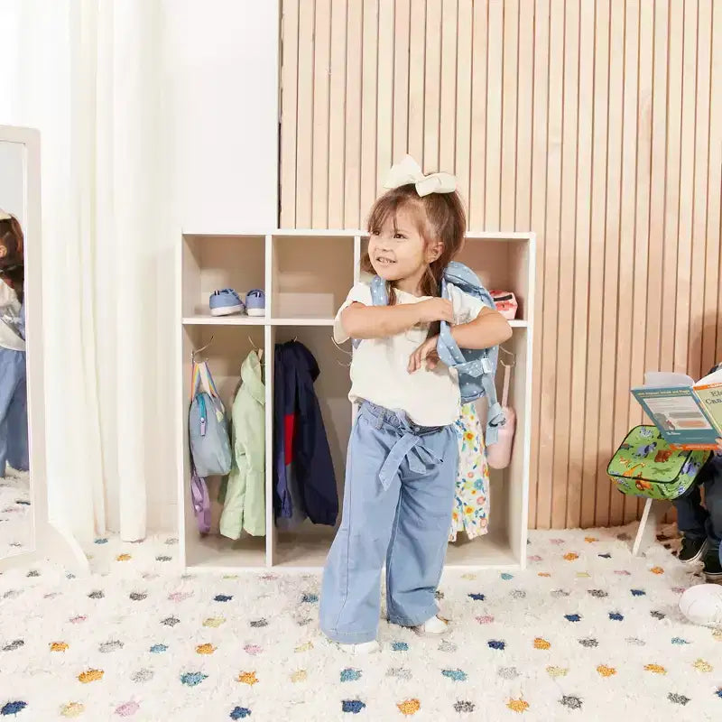 Vestiaire 4 sections pour enfants avec rangements intégrés