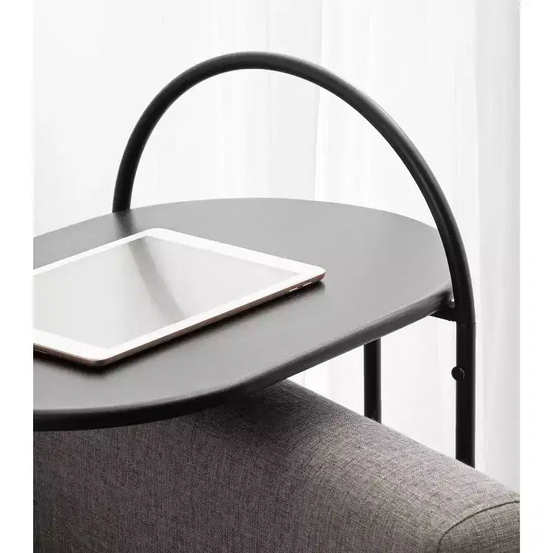 Table d'appoint en C Caplan Capsule Wood – Noir, 20x13,75x32,75 pouces