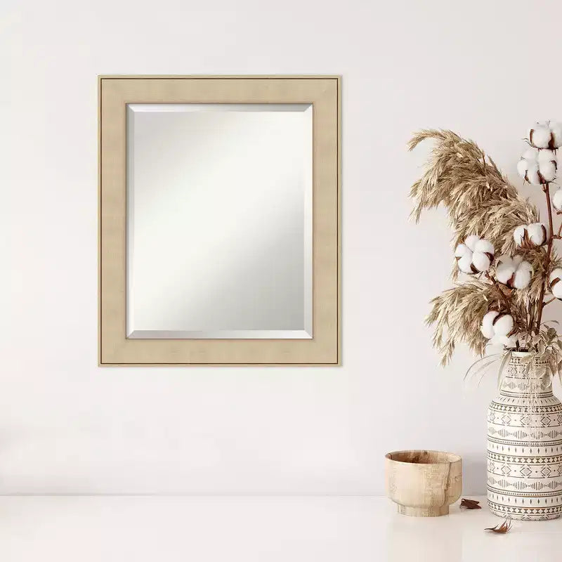 Miroir mural biseauté encadré, couleur miel et argent classique