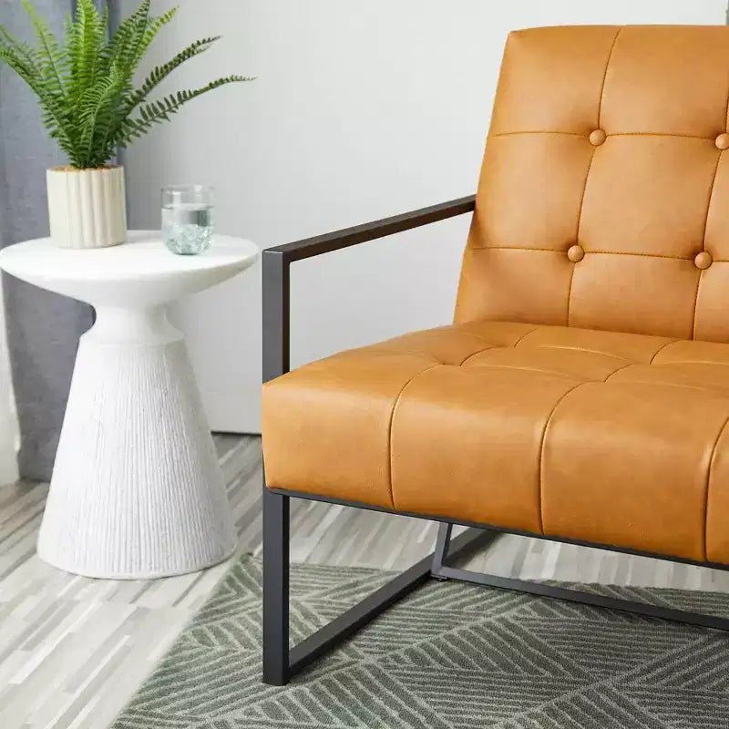 Fauteuil d'appoint en similicuir capitonné, style Mid-Century Modern